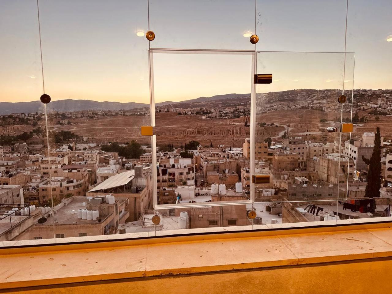 Dream House Hotel Jarash Exterior photo