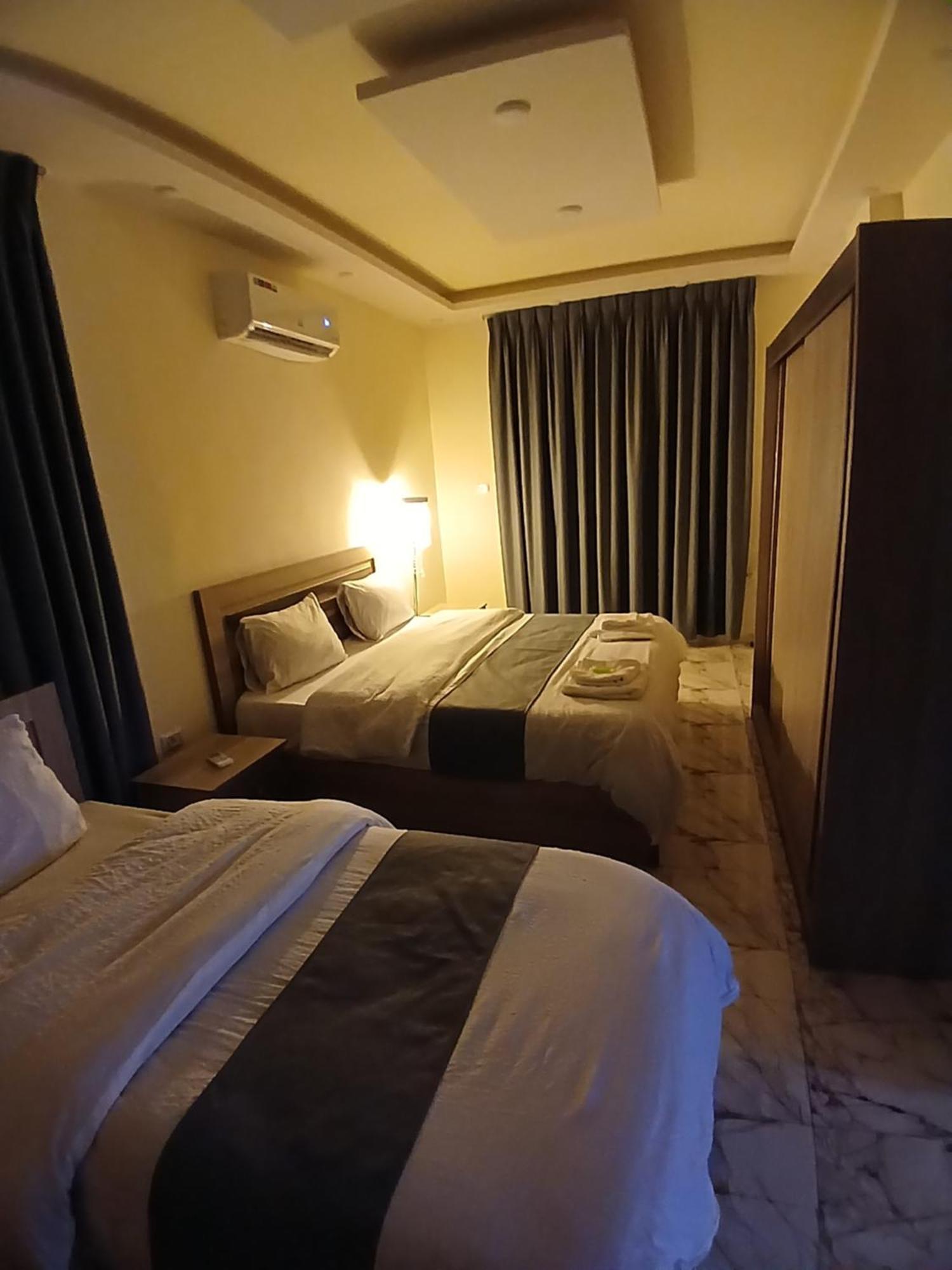 Dream House Hotel Jarash Exterior photo