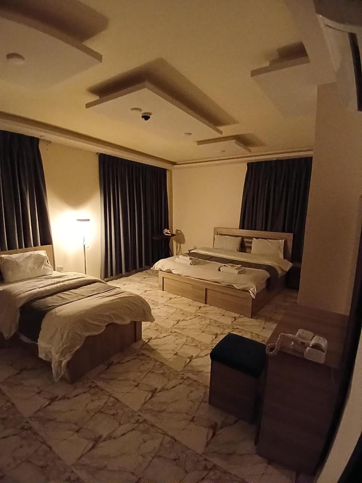 Dream House Hotel Jarash Exterior photo