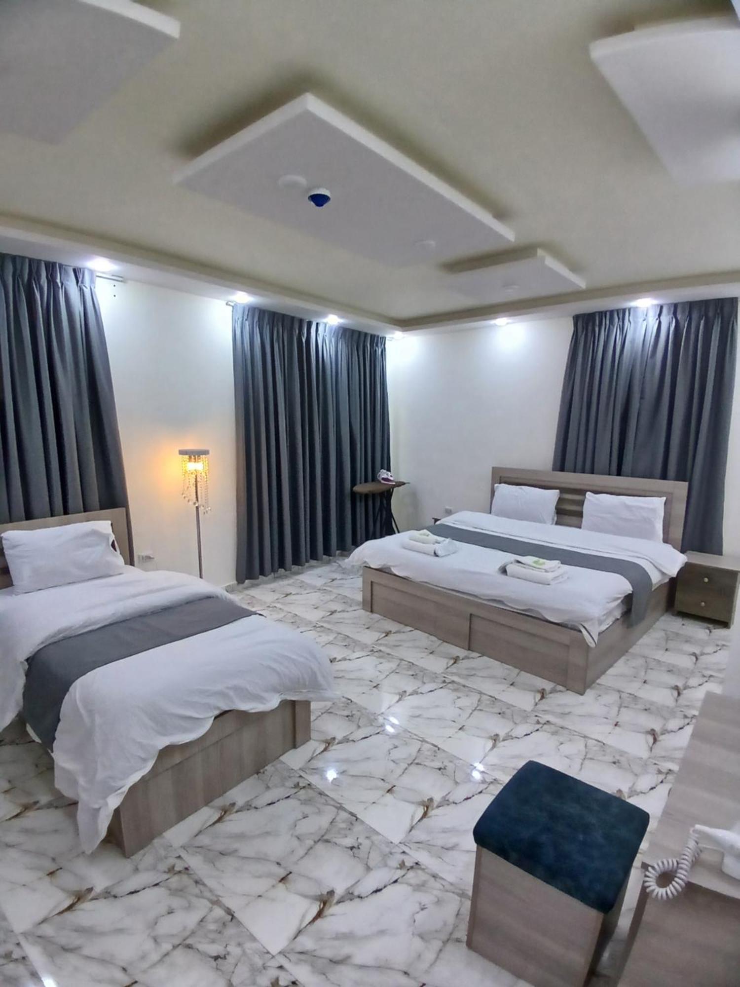 Dream House Hotel Jarash Exterior photo
